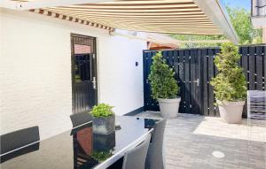 Gorgeous Home In Bunschoten-Spakenb