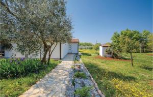 Gorgeous Home In Buje With Kitchen