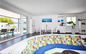 Lovely Home In Canet-En-Roussillon