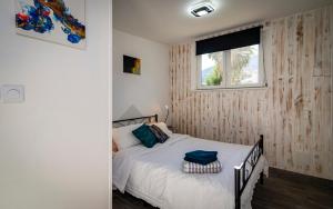 Appartements Laroque Gite Modern New Stylish : photos des chambres