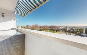 2 Bedroom Awesome Apartment In Royan