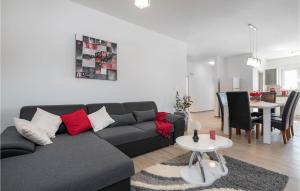 Amazing Home In Pula With Kitchen 