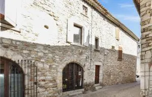 2 Bedroom Beautiful Apartment In Ruoms - Auriolles