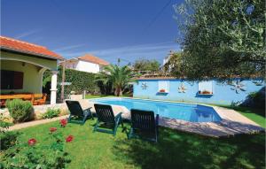 Two-Bedroom Apartment In Zadar