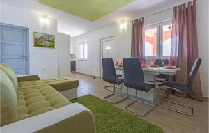 Cozy Home In Vodnjan With Wifi