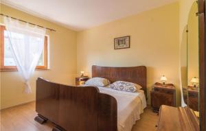 Two-Bedroom Holiday Home Jezera With A Fireplace 05