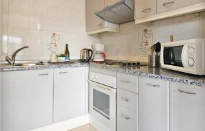 1 Bedroom Nice Apartment In Mijas Golf