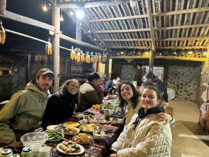 Hoàng Công Bản Giốc Homestay