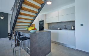 Lovely Home In Bedenica With Jacuzzi