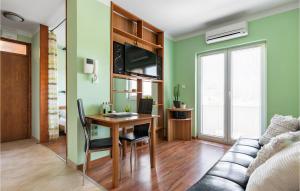 Awesome Home In Split With Wifi 