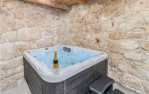 8 Bedroom Cozy Home In Tribalj 