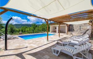 Nice Apartment In Rakovica With Wifi