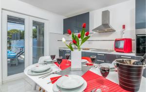 Stunning Home In Dobrinj 