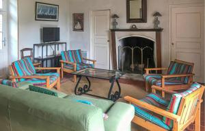 Maisons de vacances Nice Home In La Boissiere Des Lande : photos des chambres
