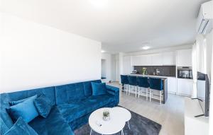 2 Bedroom Nice Apartment In Trogir 