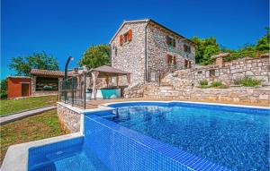 2 Bedroom Beautiful Home In Labin