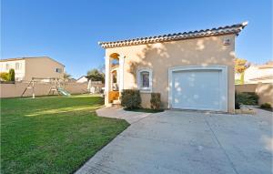 Maisons de vacances Stunning Home In Arles With Wi-Fi : photos des chambres