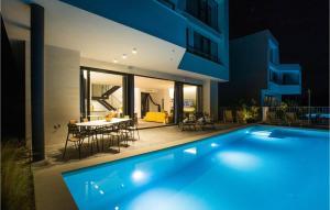 Nice Home In Brela With Wifi