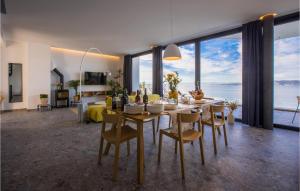 Nice Home In Brela With Wifi 