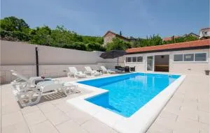 Gorgeous Home In Lokvicici With Wifi - Lokvičič