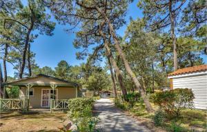 Maisons de vacances Lovely Home In La Faute-Sur-Mer : photos des chambres