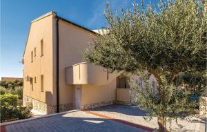 Cozy Apartment In Mandre With Wifi