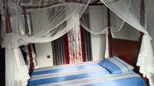 Lagoon villa tangalle