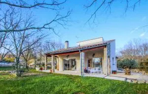 4 Bedroom Gorgeous Home In Lussas - Saint-Pons