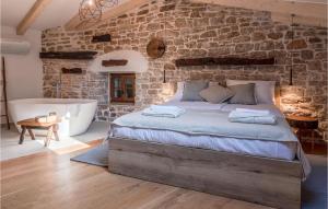 Awesome Home In Bale With Wifi