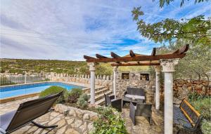 Two-Bedroom Holiday Home In Drvenik Veli