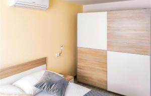 Gorgeous Home In Kmeti With Wi-Fi