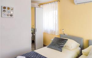 Gorgeous Home In Kmeti With Wi-Fi