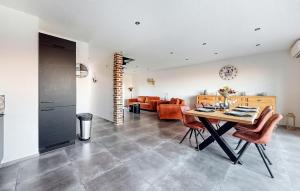 Maisons de vacances 3 Bedroom Beautiful Home In Charnois : photos des chambres