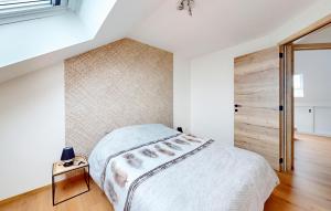 Maisons de vacances 3 Bedroom Beautiful Home In Charnois : photos des chambres