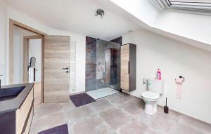 Maisons de vacances 3 Bedroom Beautiful Home In Charnois : photos des chambres