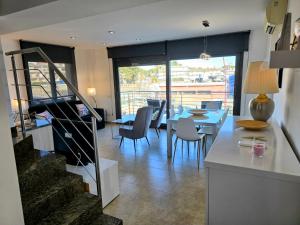 Duplex Univers - Frente al mar