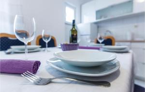 Two-Bedroom Holiday Home In Zadar