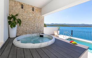 Pet Friendly Home In Klek With Kitchen