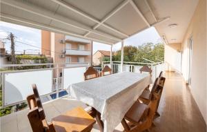 3 Bedroom Stunning Home In Podstrana 
