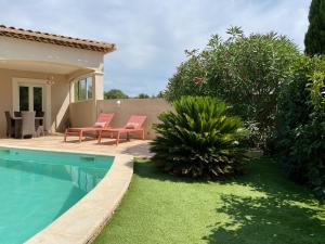 Villas Magnifique villa avec piscine en Provence Verte : photos des chambres