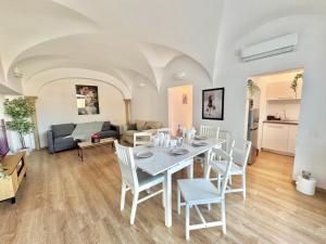 Victoriei Two Bedroom Apartment