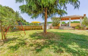 Lovely Apartment In Pula With Kitchen