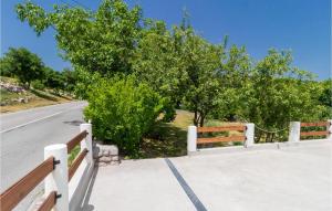 Gorgeous Home In Bater