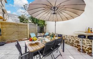 Maisons de vacances Amazing Home In Plouhinec With Wifi : photos des chambres