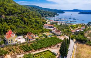 Two-Bedroom Apartment In Slano