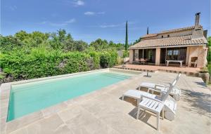 Awesome Home In Saint-Pierre-De-Vassol