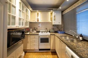 Spacious apartment in a great location near downtown Villa Carlos Paz