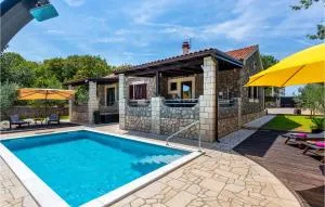 Lovely Home In Lakmartin - Lakmartin