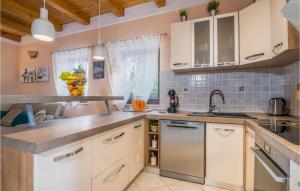 Lovely Home In Lakmartin 