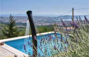 Four-Bedroom Holiday Home In Klis